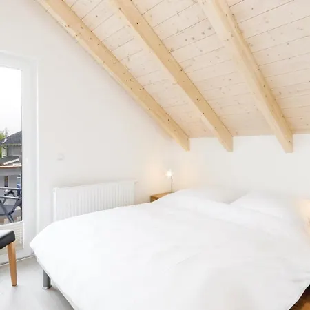 Seerose 5 بيت للعطل Süssau