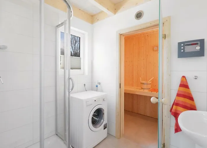 Ferienhaus Seerose 5 *